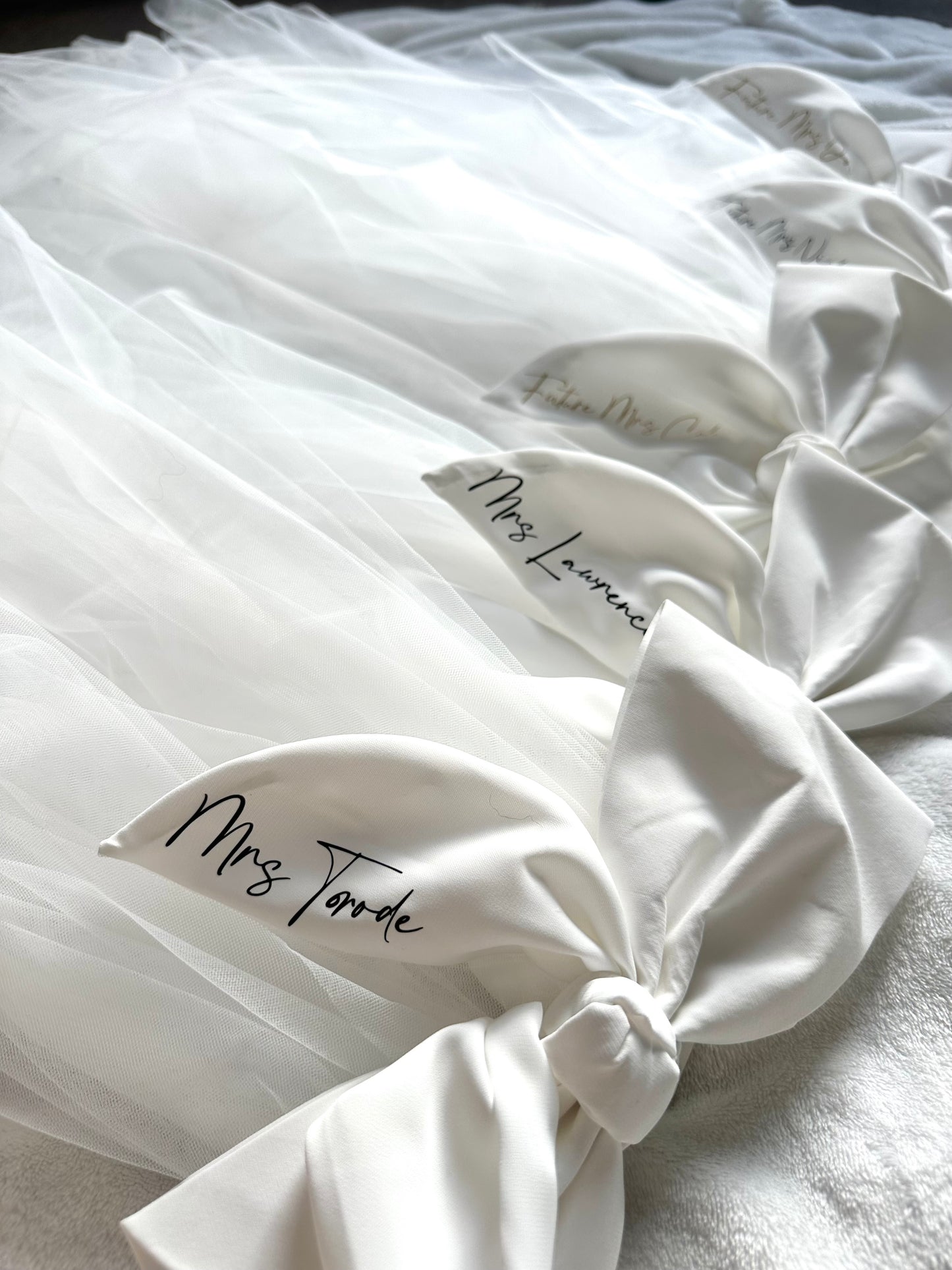 Personalised White Bow Veil