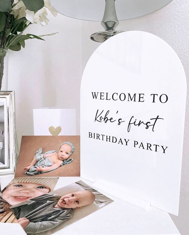 White Arch Acrylic Table Sign